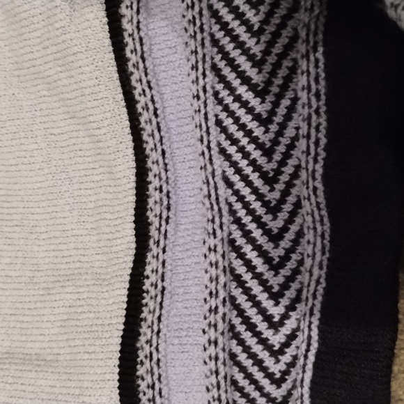 St John Sport cardigan - Picture 7 of 7